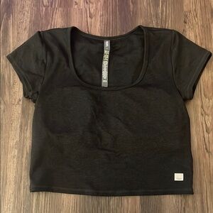 Vuori Black Women's Crop Top